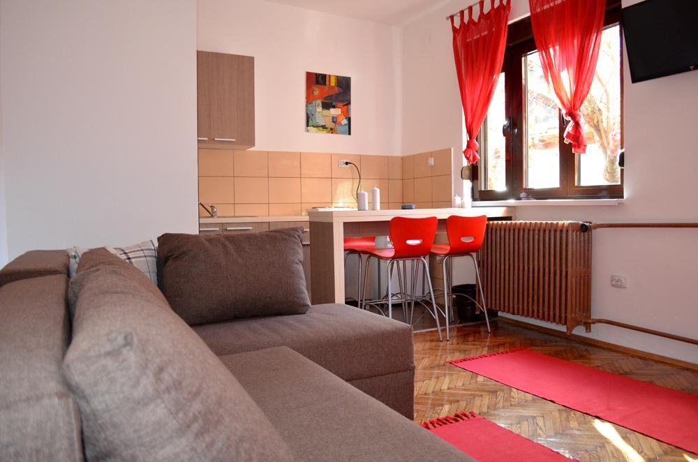 Apartmants Night Lux Ni Стая снимка